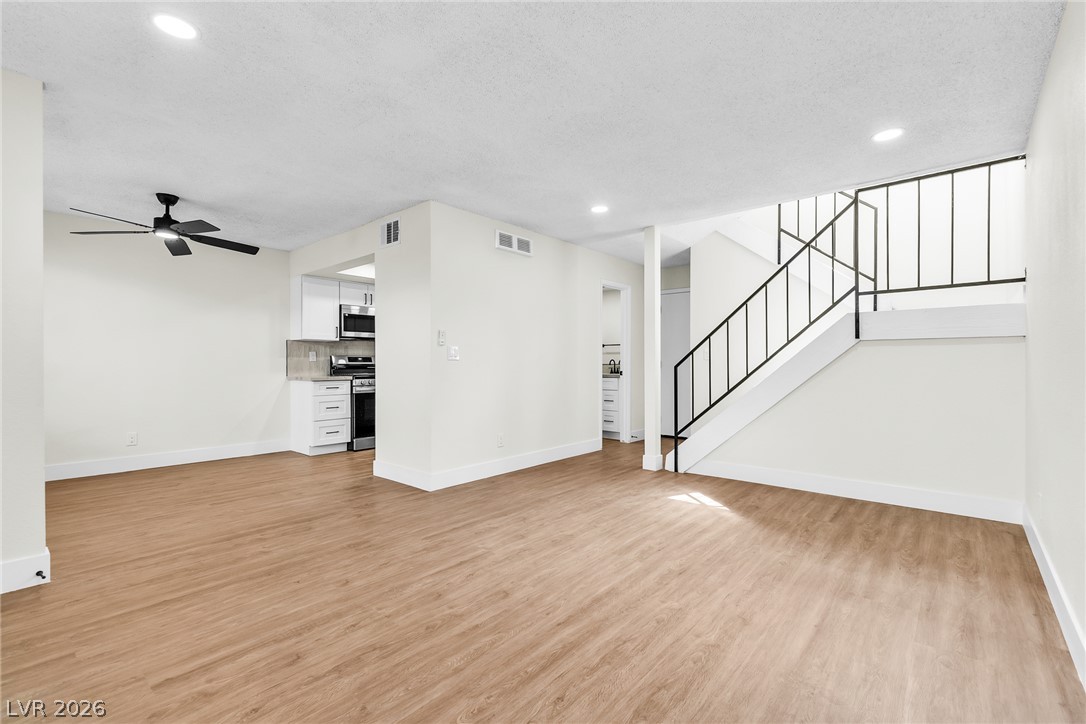 2256 Tall Pine Drive Property Photo 2