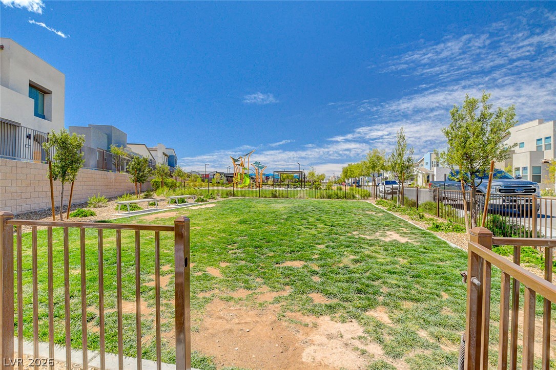 2660 Strichen Avenue Property Photo 80
