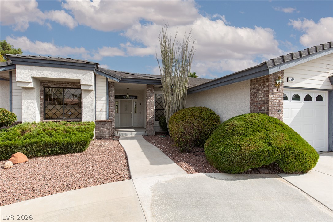 7512 Alamo Summit Drive Property Photo 5