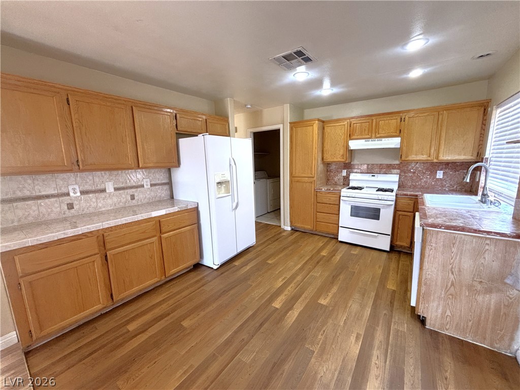 1324 Nugget Creek Drive Property Photo 9