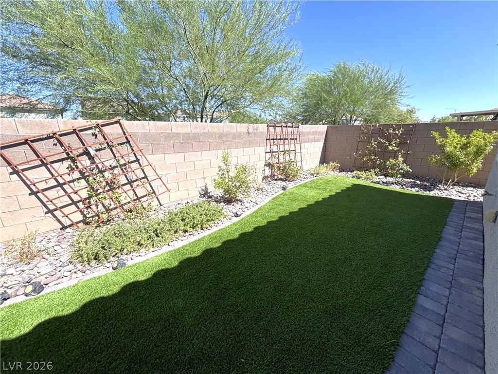 8948 Marigold Creek Street Property Photo 33