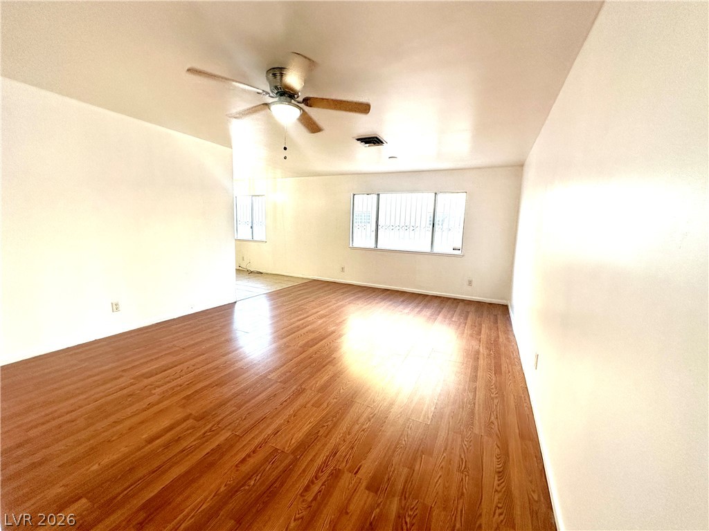 4694 Dennis Way Property Photo 4