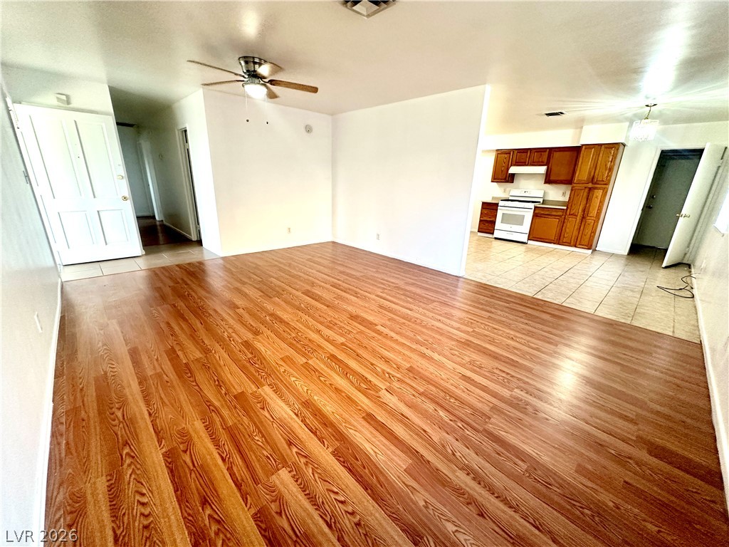 4694 Dennis Way Property Photo 5