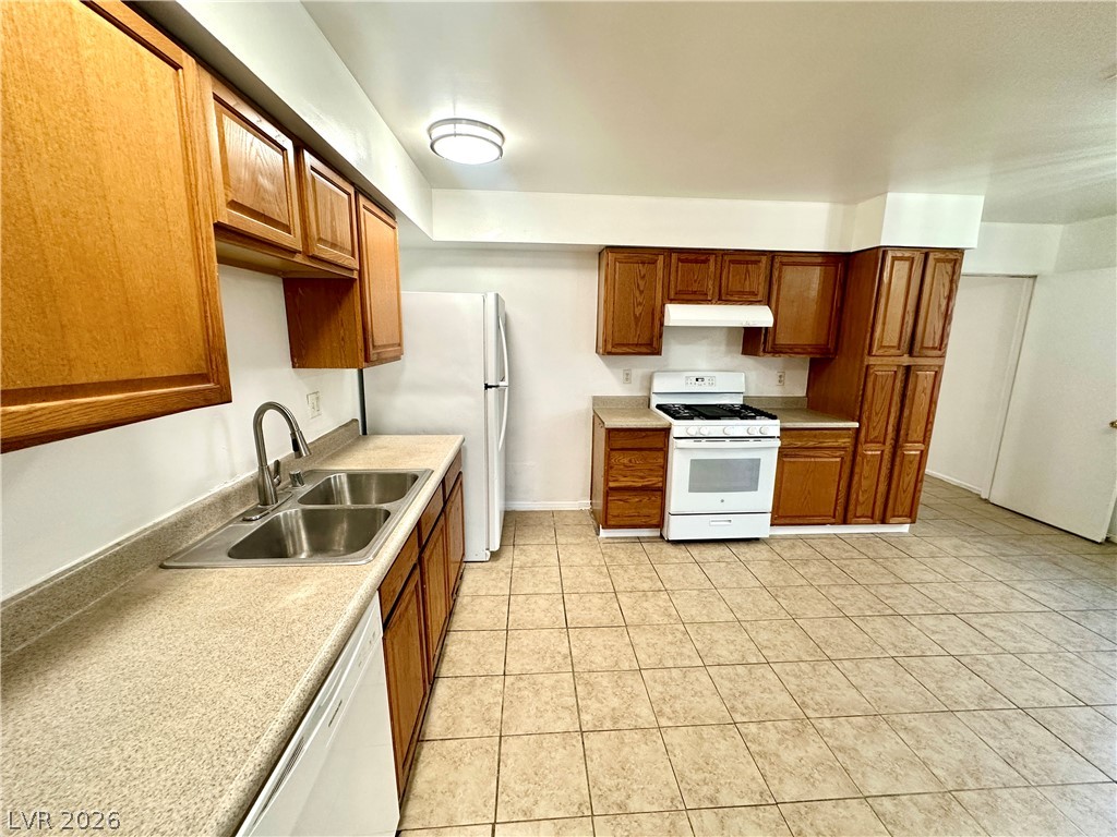 4694 Dennis Way Property Photo 9