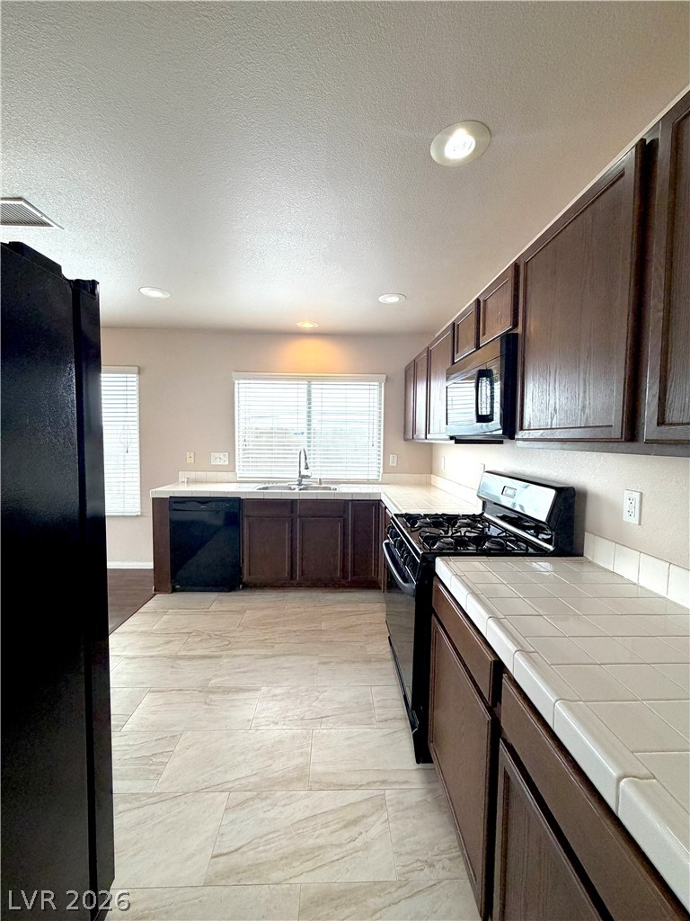 8346 Fame Avenue Property Photo 12