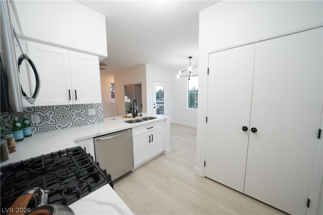 9050 West Warm Springs Road 2084 Property Photo 11