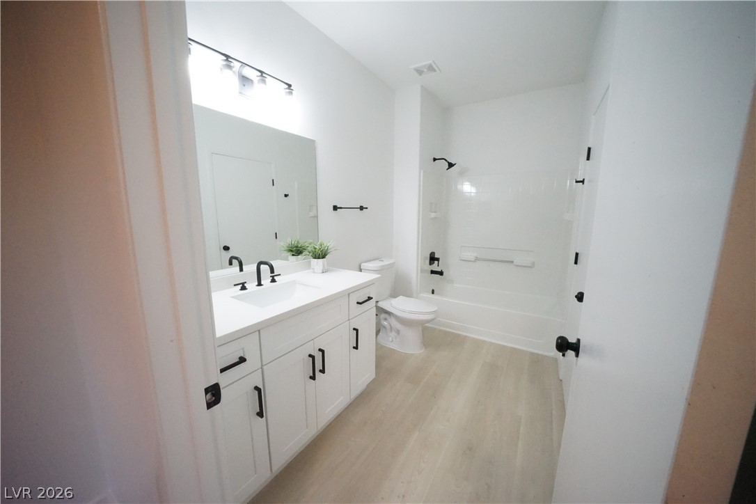9050 West Warm Springs Road 2084 Property Photo 17