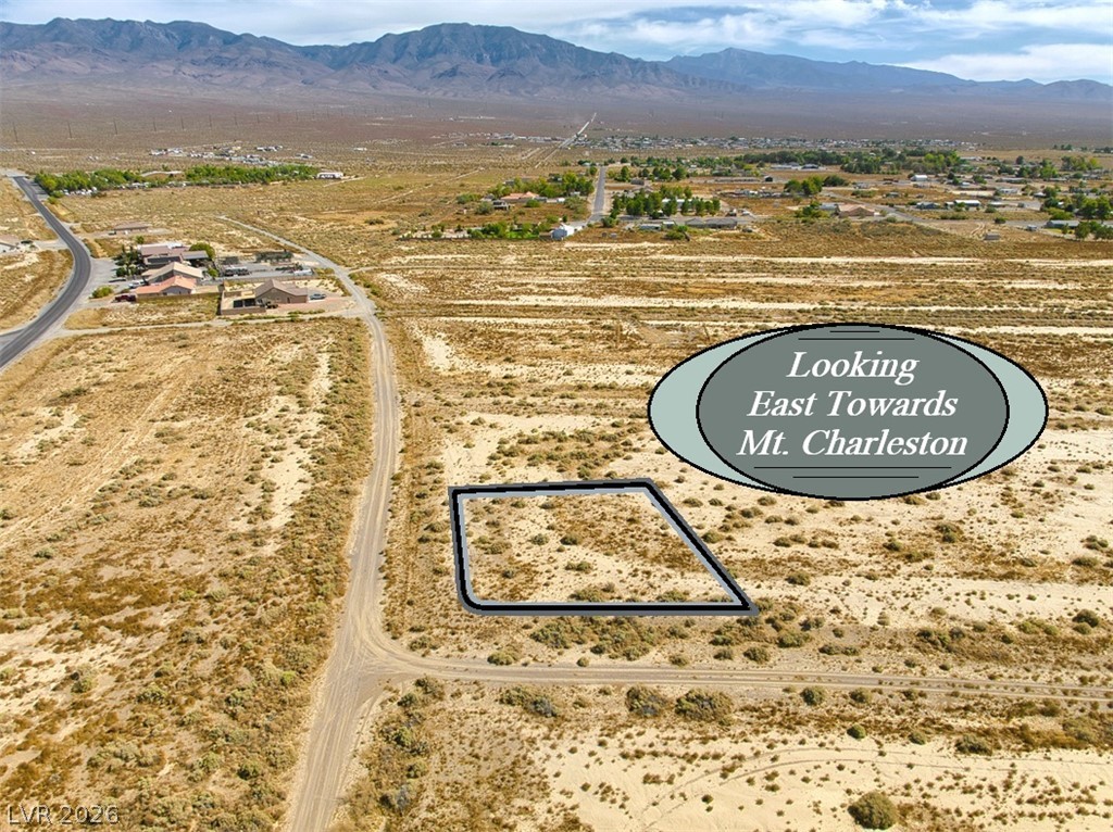 5941 North Deep Well Place Property Photo 3