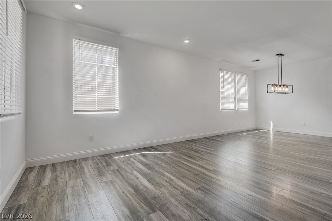 5525 Mesquite Creek Street Property Photo 5