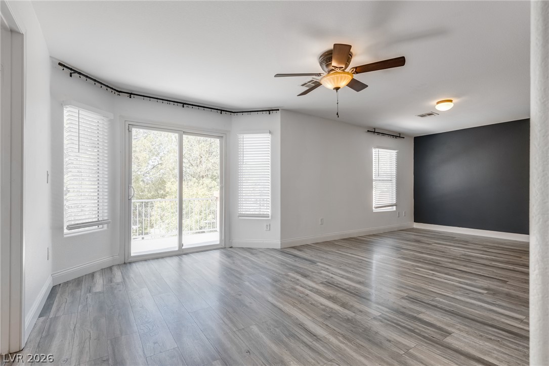 5525 Mesquite Creek Street Property Photo 25
