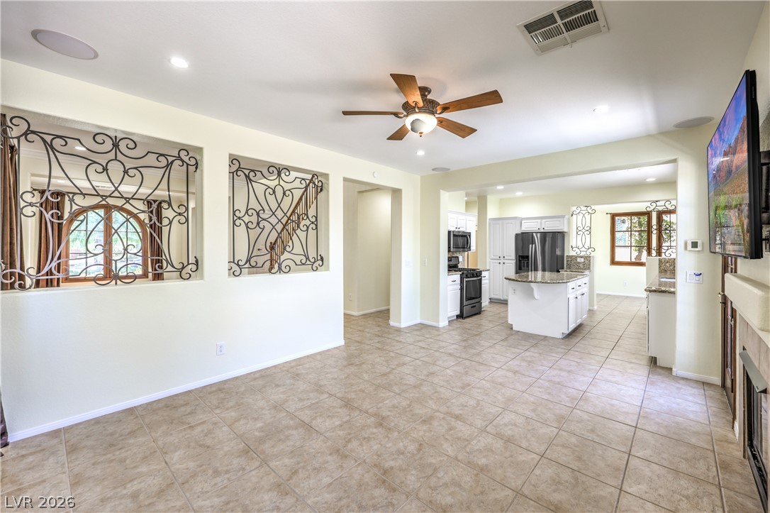 2418 Taragato Avenue Property Photo 14