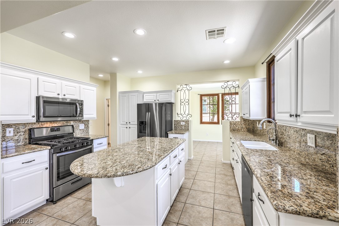 2418 Taragato Avenue Property Photo 17