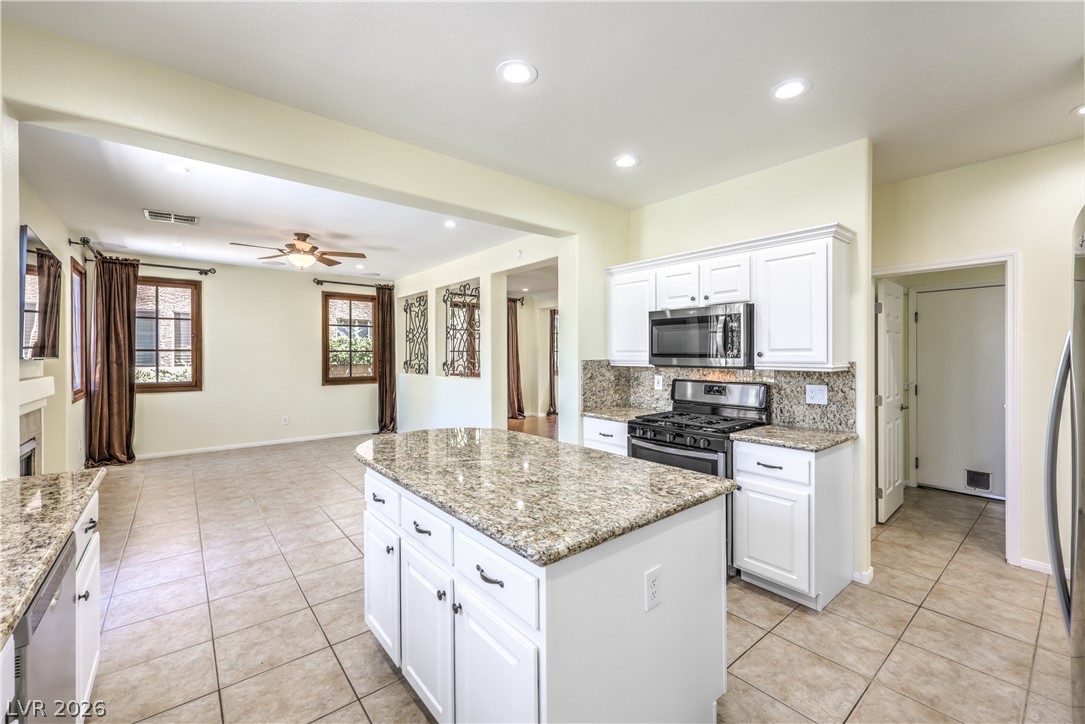 2418 Taragato Avenue Property Photo 18