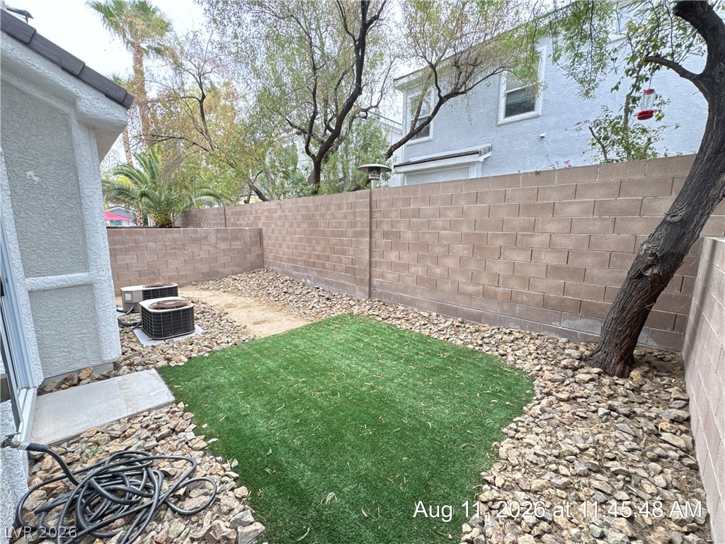 228 Friendly Court Property Photo 17