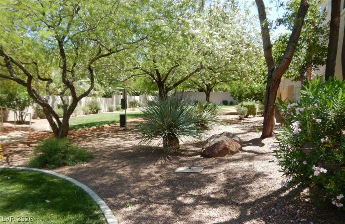 228 Friendly Court Property Photo 24