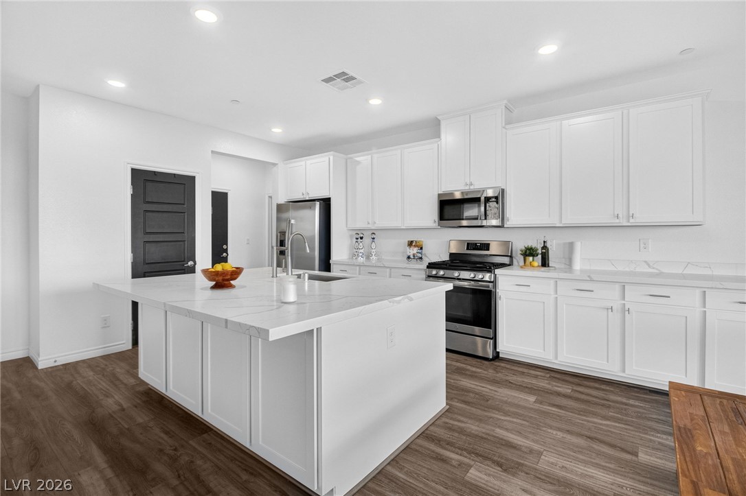 1288 Ventura Cliffs Avenue Property Photo 12