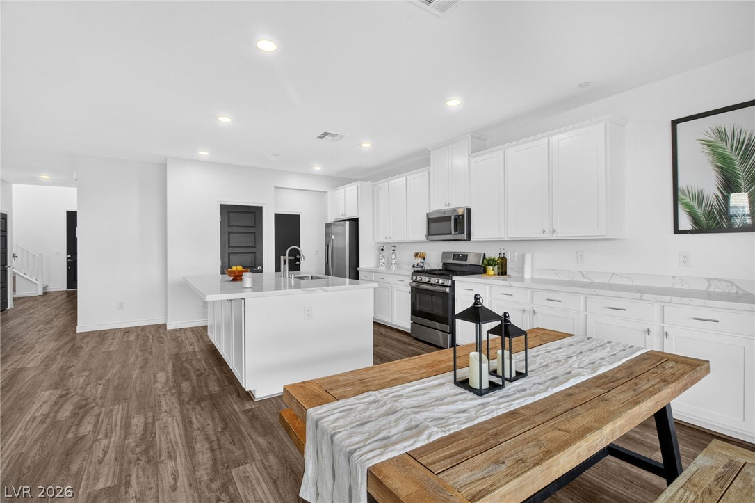 1288 Ventura Cliffs Avenue Property Photo 14
