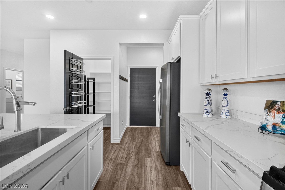 1288 Ventura Cliffs Avenue Property Photo 15
