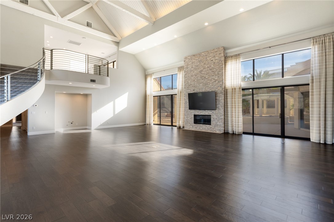 13 Dovetail Circle Property Photo 14