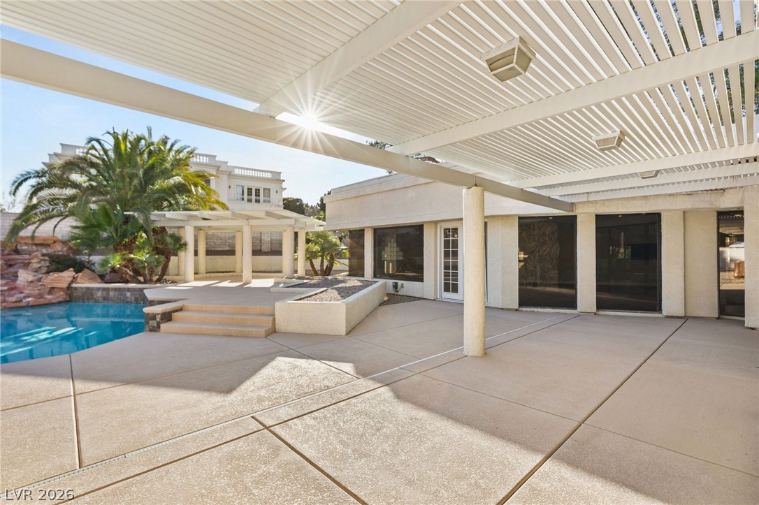 13 Dovetail Circle Property Photo 16