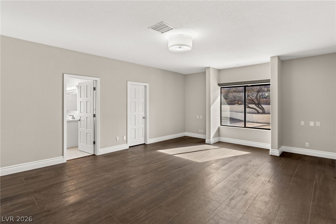 13 Dovetail Circle Property Photo 41