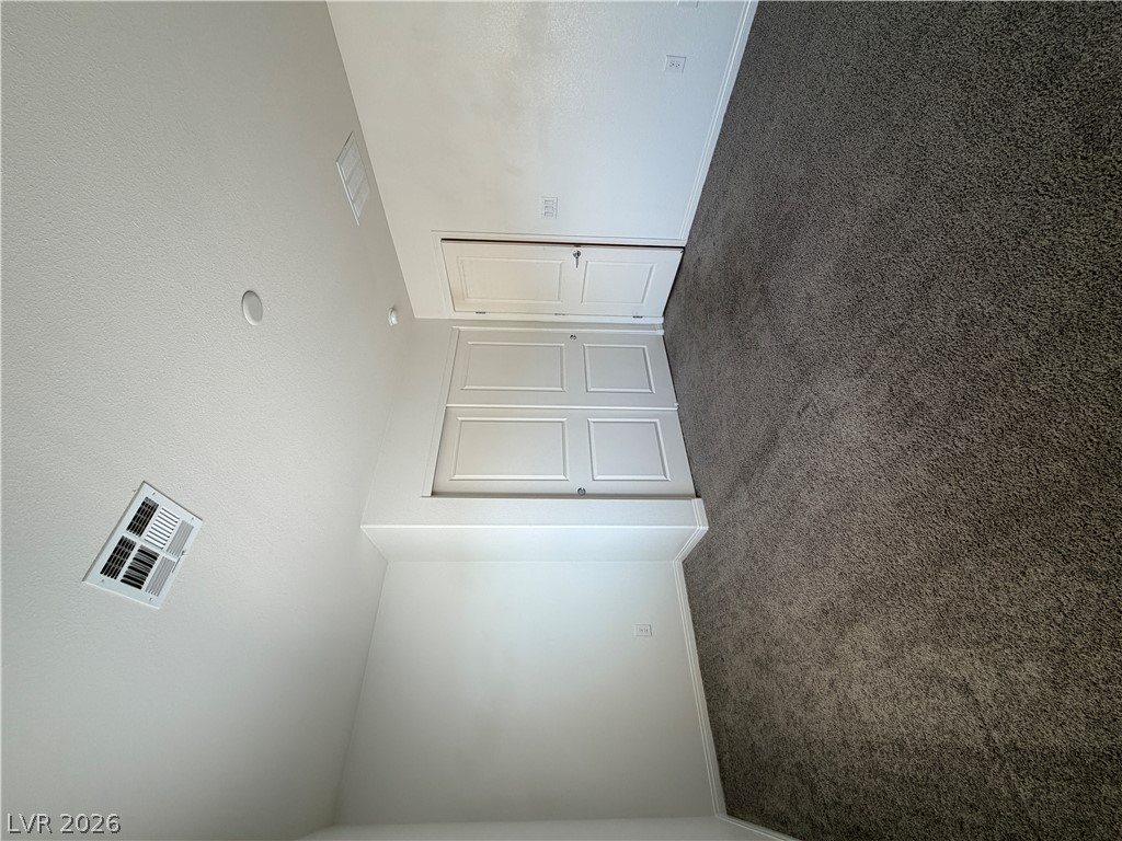 132 West Winston Lane Property Photo 5