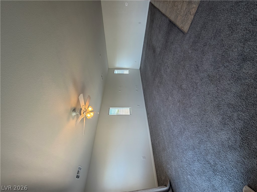 132 West Winston Lane Property Photo 10