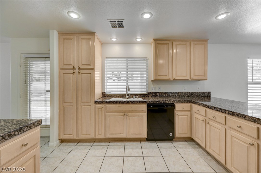 2742 Chokecherry Avenue Property Photo 29