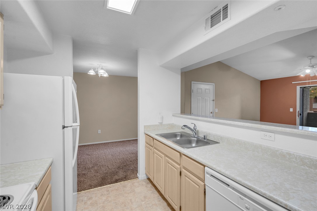 555 East Silverado Ranch Boulevard 2159 Property Photo 14
