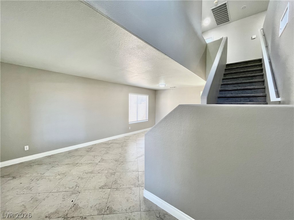 9924 Clover Field Court Property Photo 3