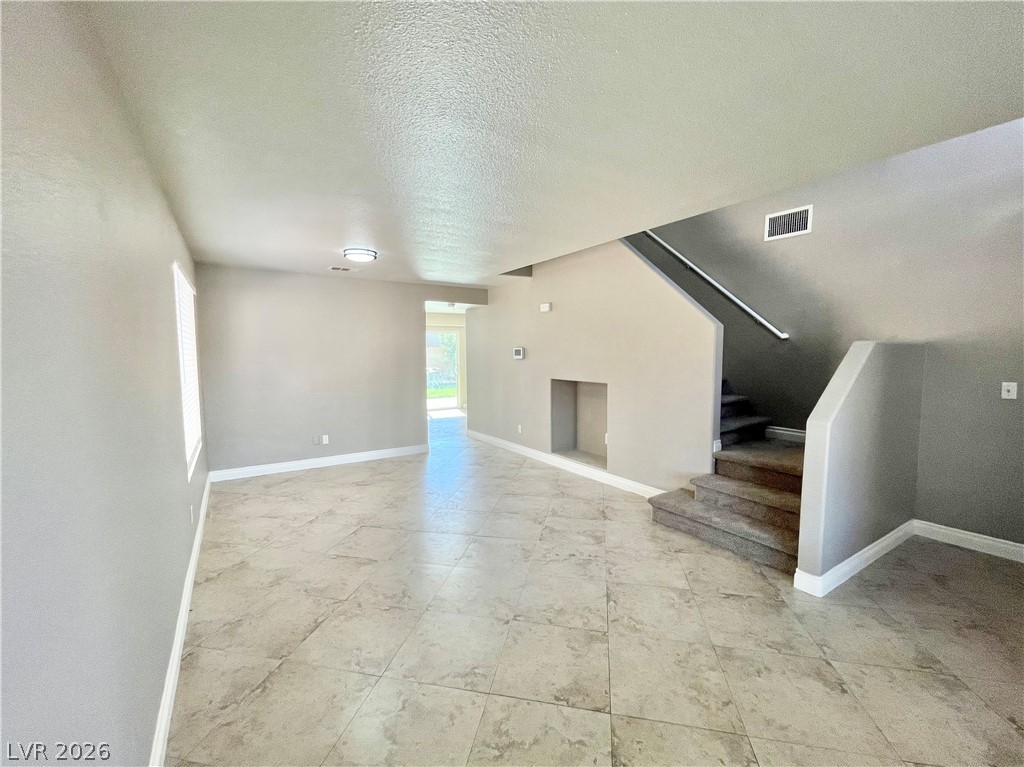 9924 Clover Field Court Property Photo 4