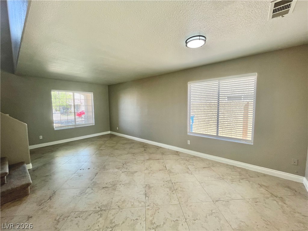 9924 Clover Field Court Property Photo 6