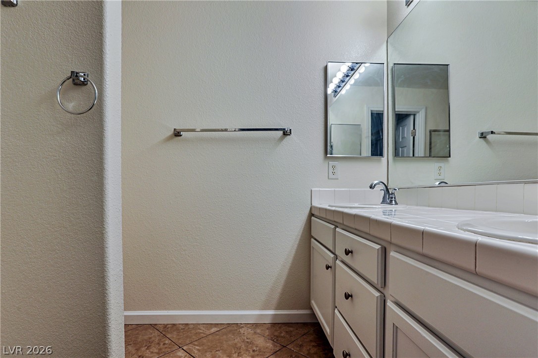 520 Arrowhead Trail 613 Property Photo 14