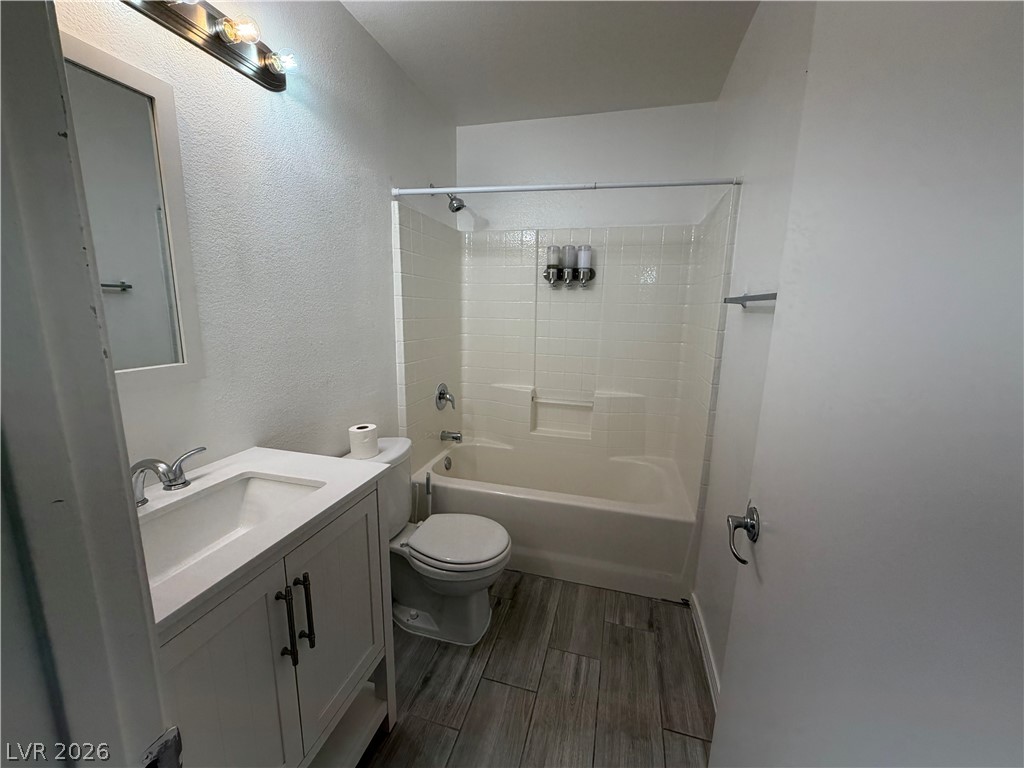 5905 Silver Heights Street Property Photo 13