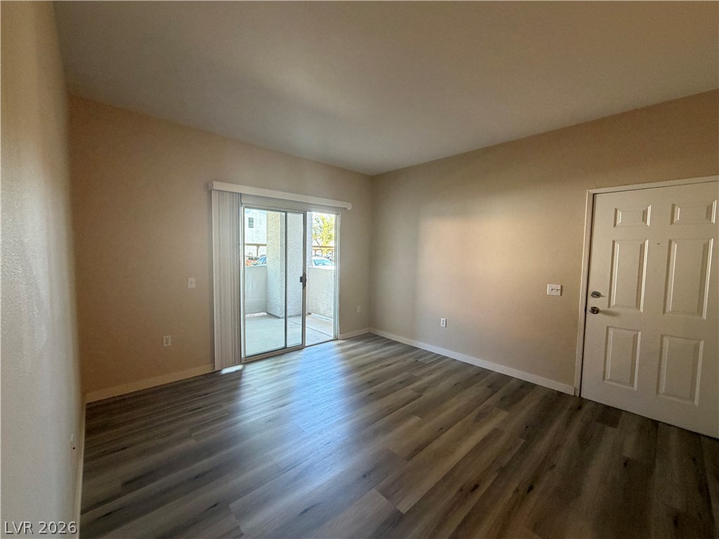 2615 West Gary Avenue 1053 Property Photo 5