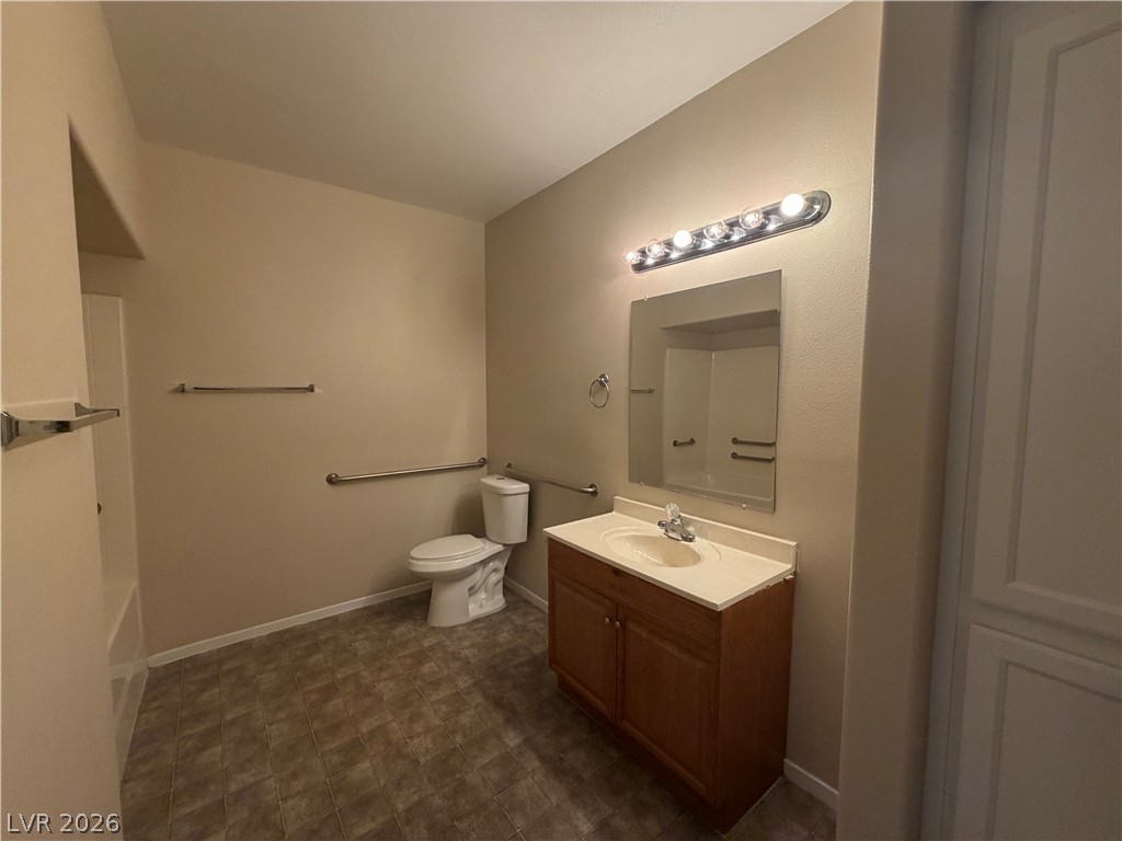 2615 West Gary Avenue 1053 Property Photo 8