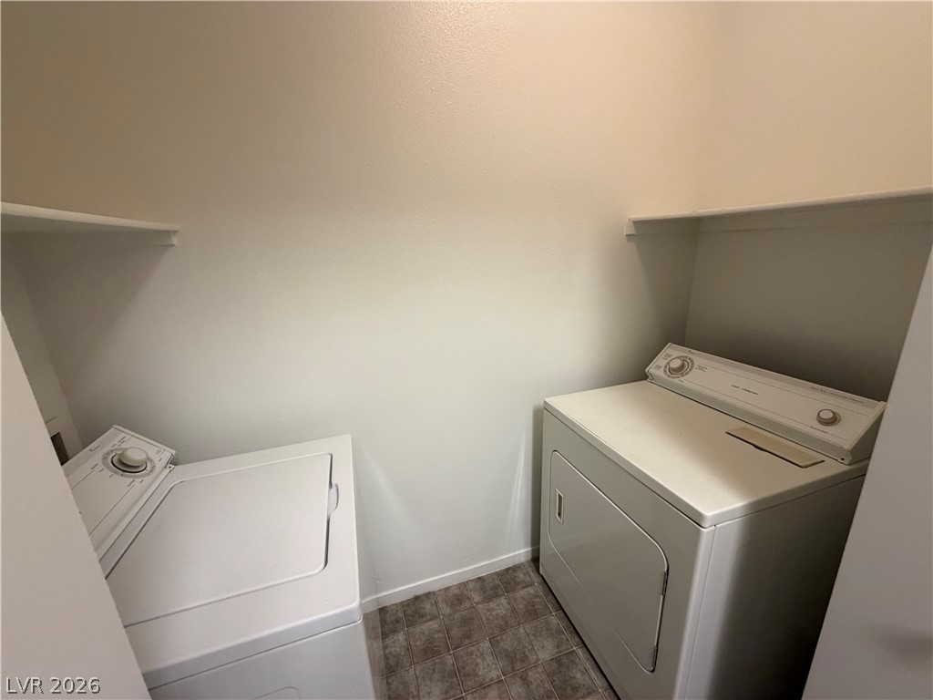 2615 West Gary Avenue 1053 Property Photo 9