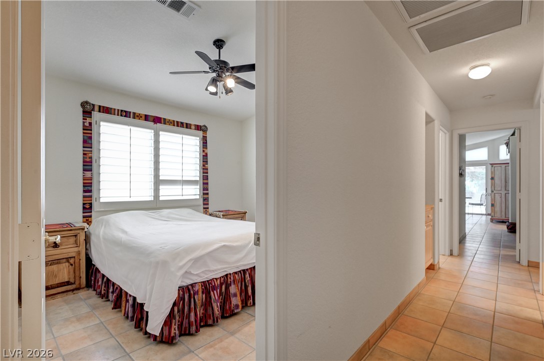 408 Sunset Point Property Photo 15