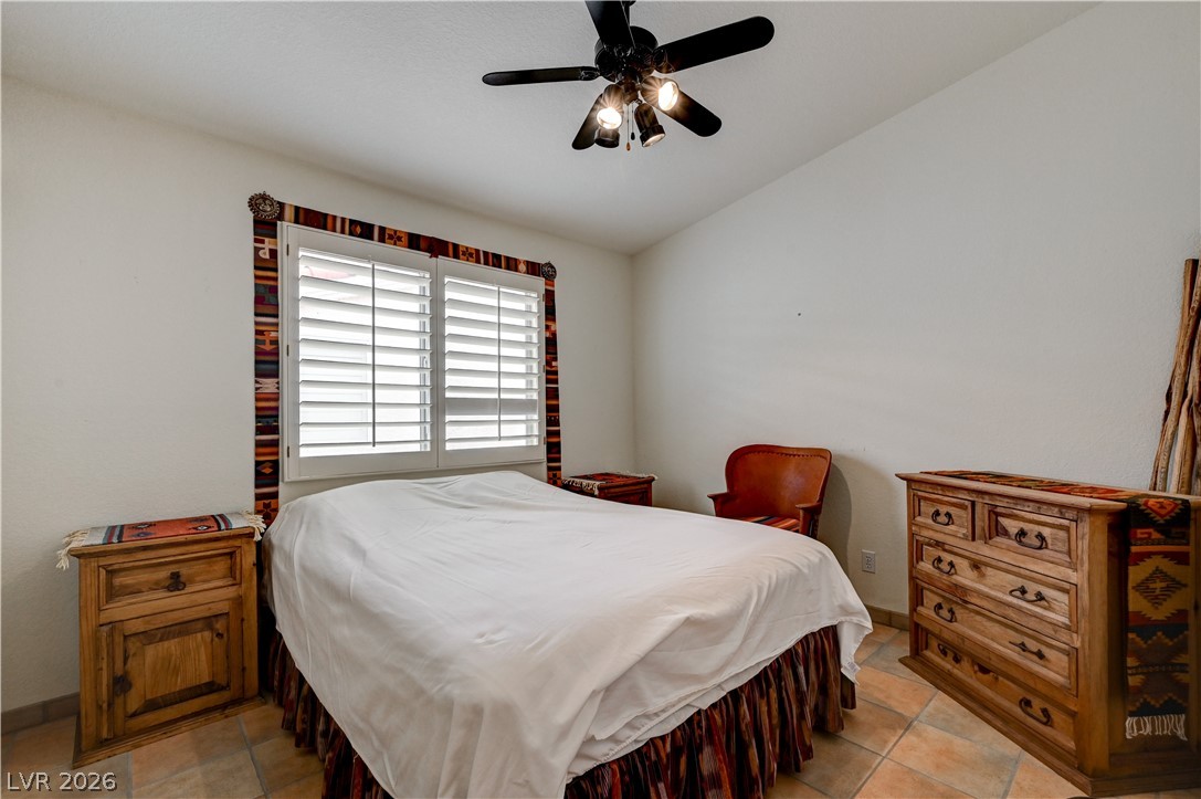 408 Sunset Point Property Photo 16