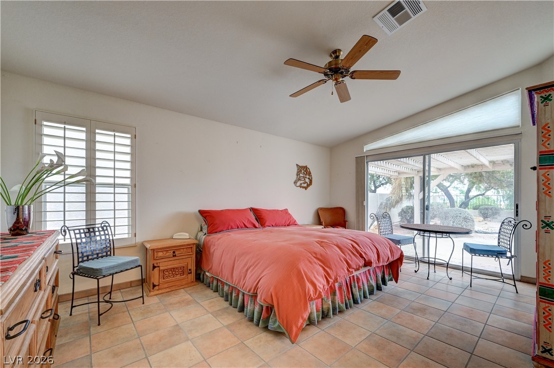 408 Sunset Point Property Photo 22