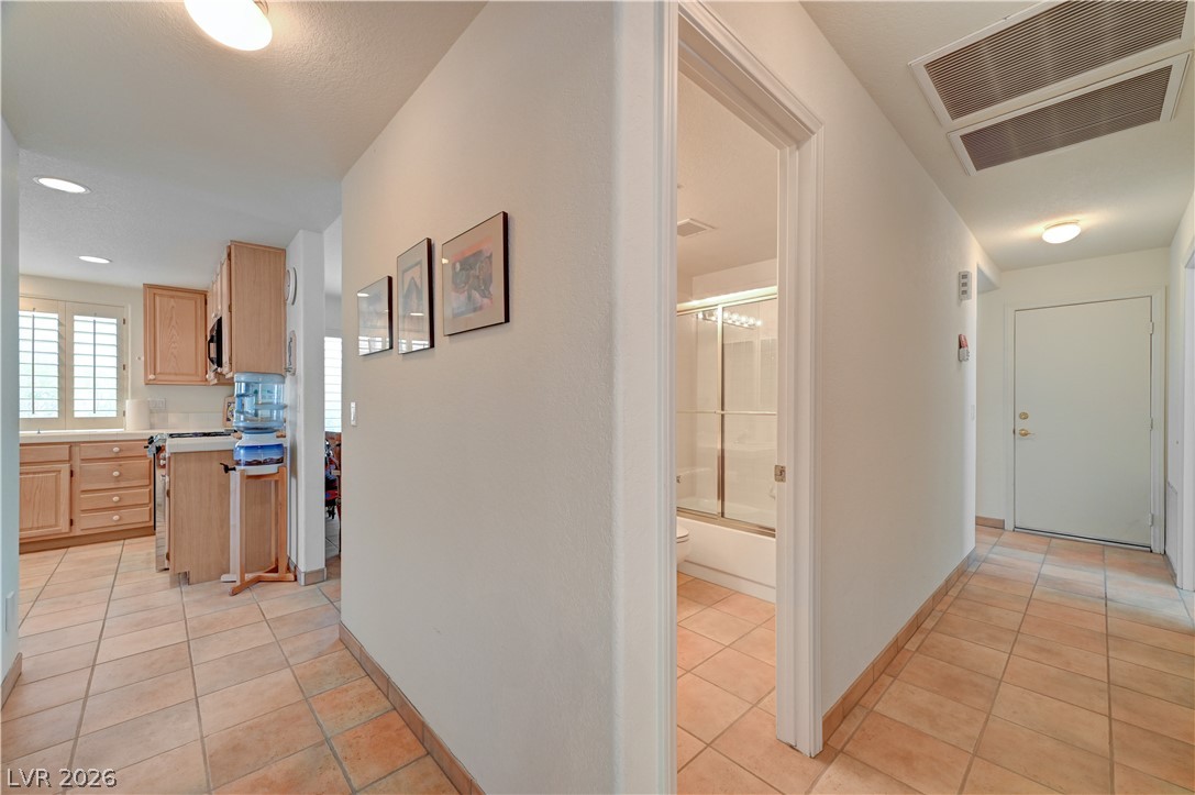 408 Sunset Point Property Photo 31
