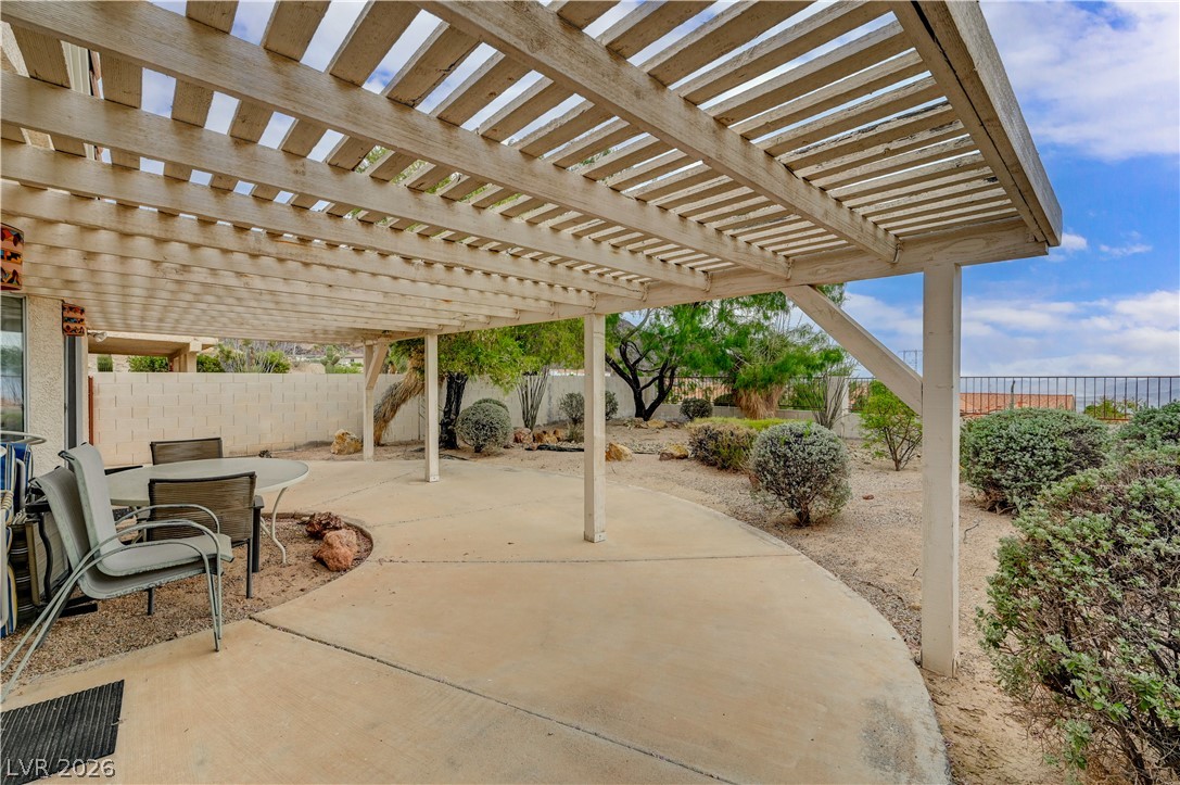 408 Sunset Point Property Photo 43