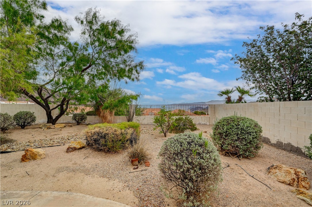 408 Sunset Point Property Photo 44