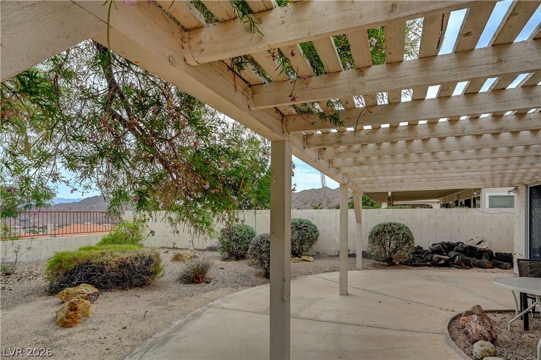 408 Sunset Point Property Photo 47