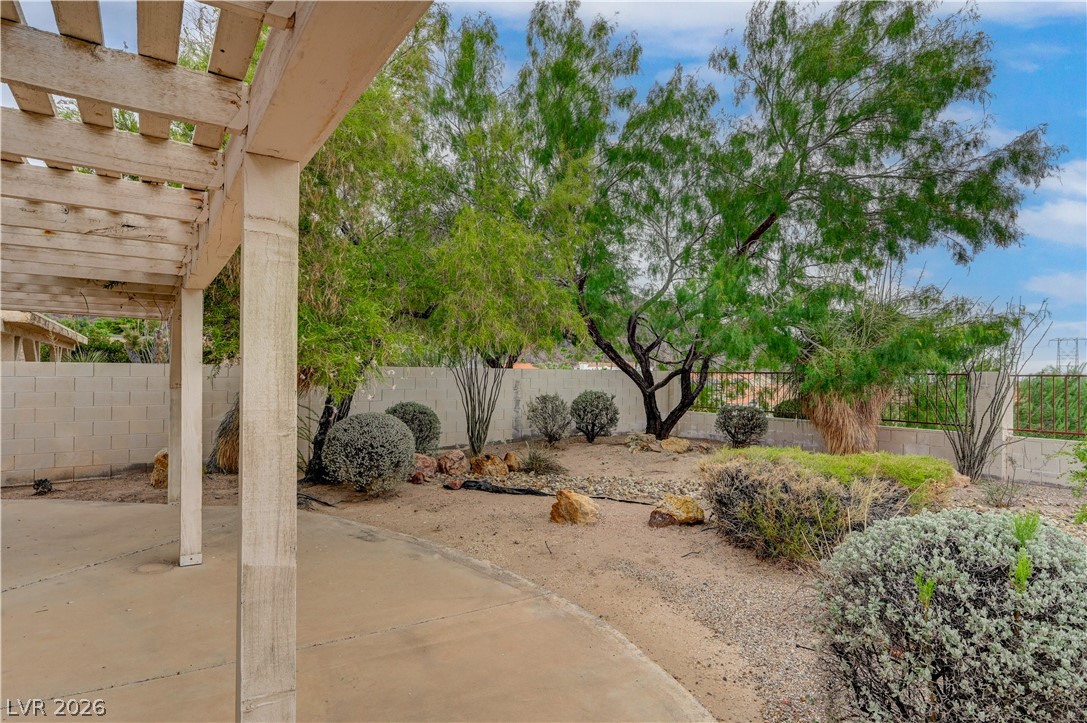 408 Sunset Point Property Photo 49