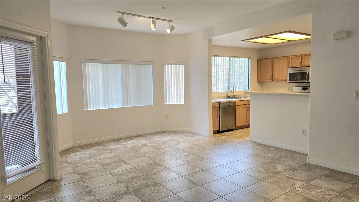 830 Carnegie Street 1224 Property Photo 16