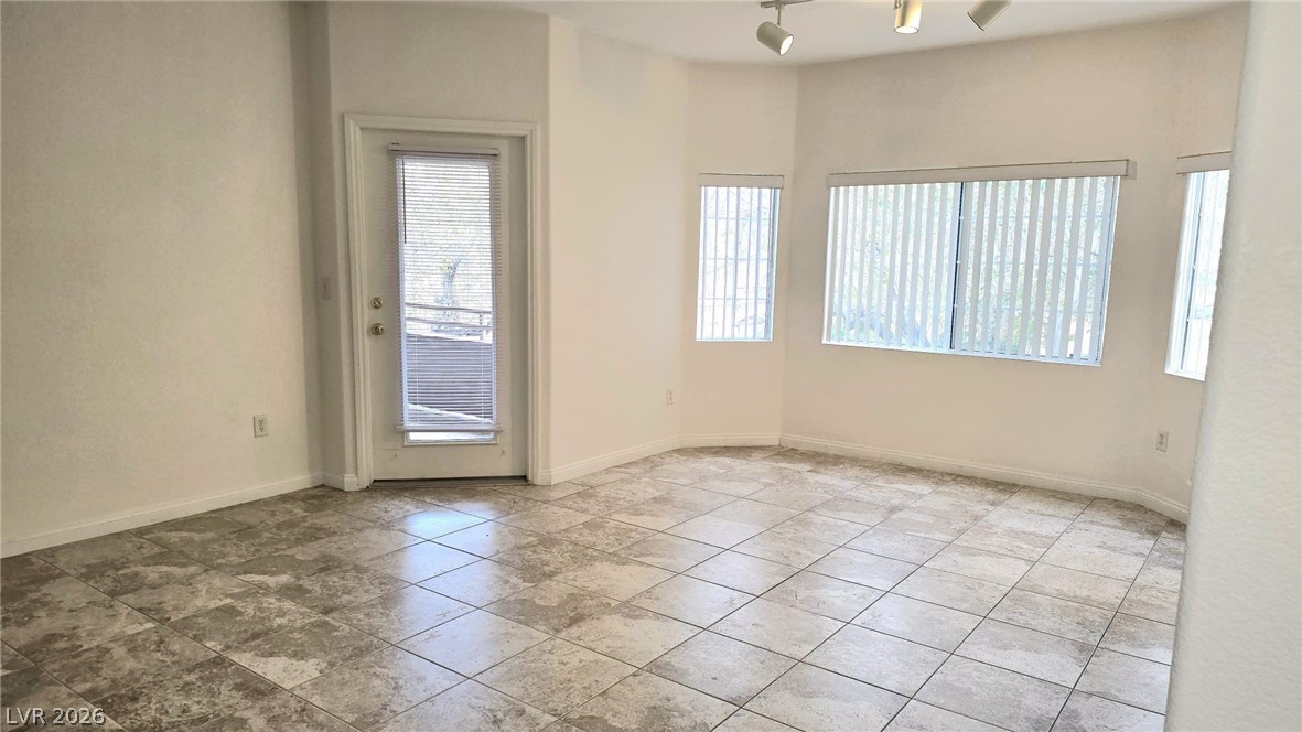 830 Carnegie Street 1224 Property Photo 18