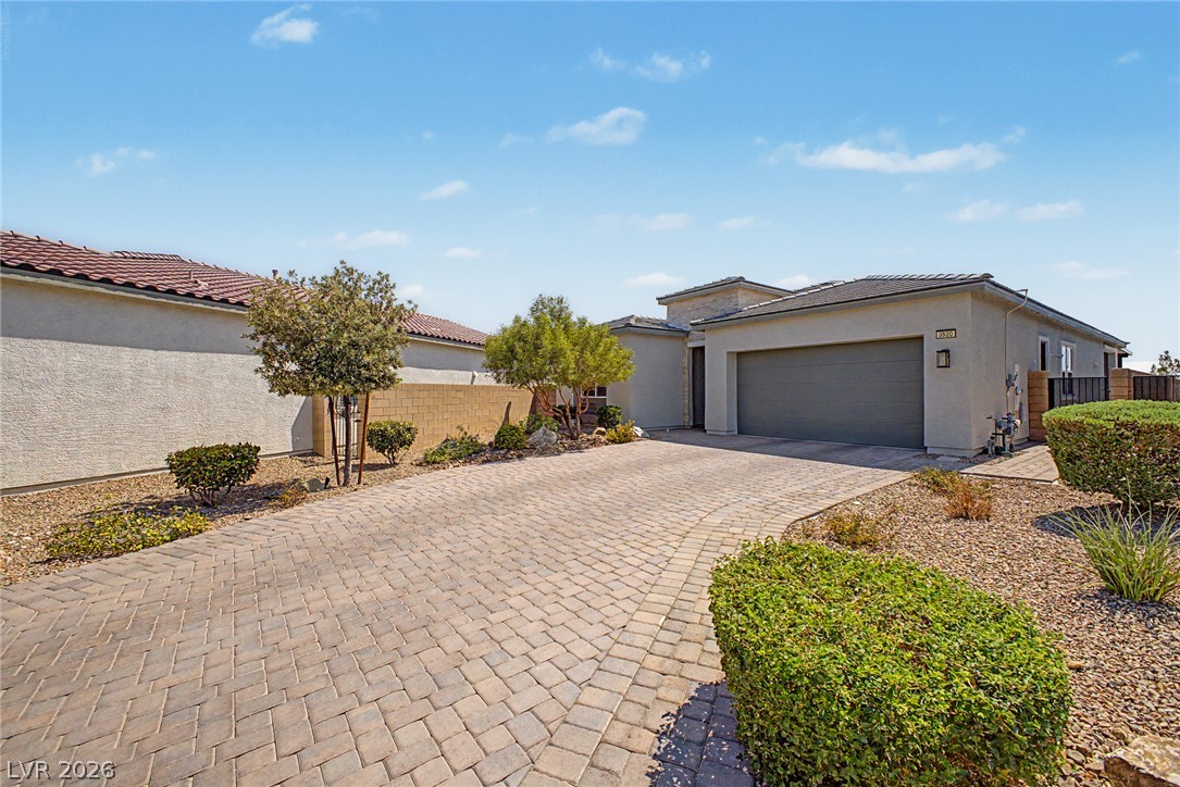 8920 Skye Canyon Ranch Street Property Photo 4