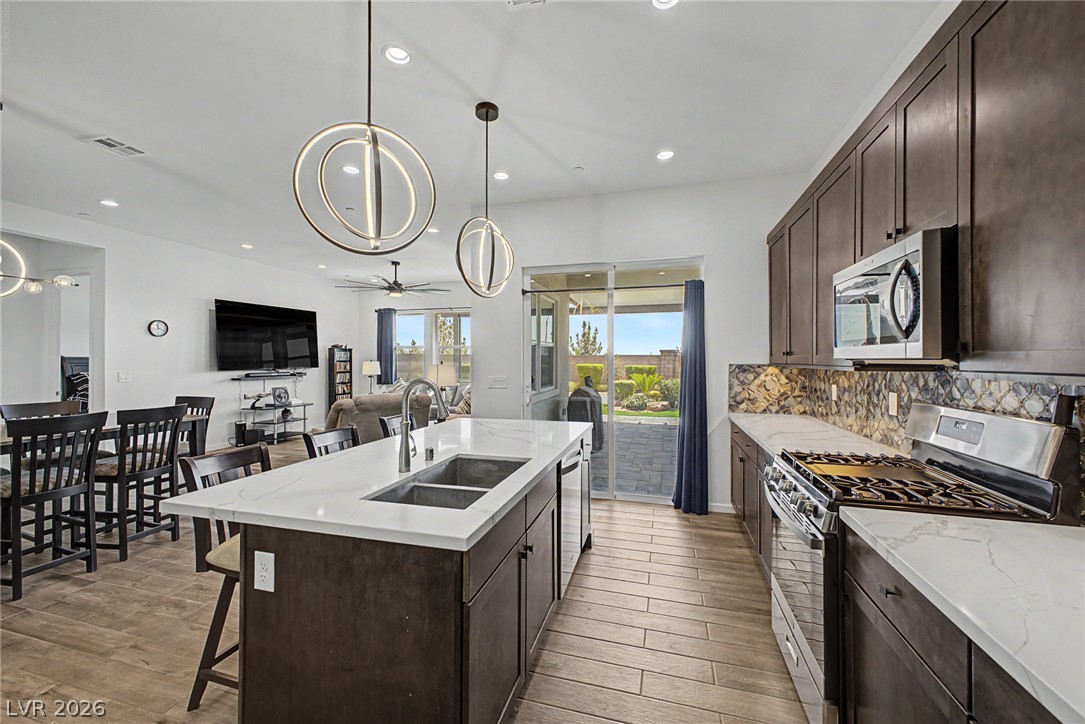 8920 Skye Canyon Ranch Street Property Photo 10