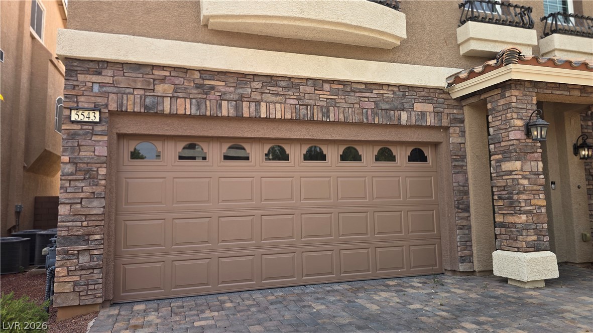5543 Dancing Fox Court Property Photo 3